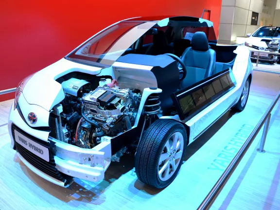 La tua auto elettrica? Possederla, ricaricarla, viverla - 4 Spostati in modo green con la tua prossima auto elettrica. AGN ENERGIA ti propone una wallbox per la ricarica direttamente a casa tua! - 4