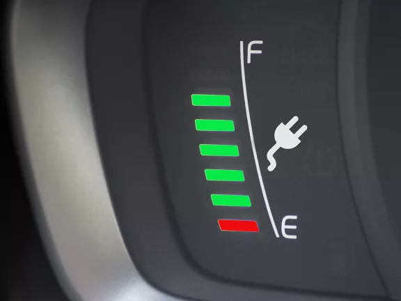 La tua auto elettrica? Possederla, ricaricarla, viverla - 6 Spostati in modo green con la tua prossima auto elettrica. AGN ENERGIA ti propone una wallbox per la ricarica direttamente a casa tua! - 6