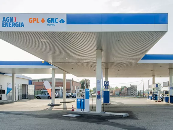 Contatore dedicato Autotrazione a Casa - 2 Scopri l'offerta di AGN ENERGIA per l'autotrazione a casa tua. Con AGN ENERGIA hai offerte energetiche green per la tua casa. - 1