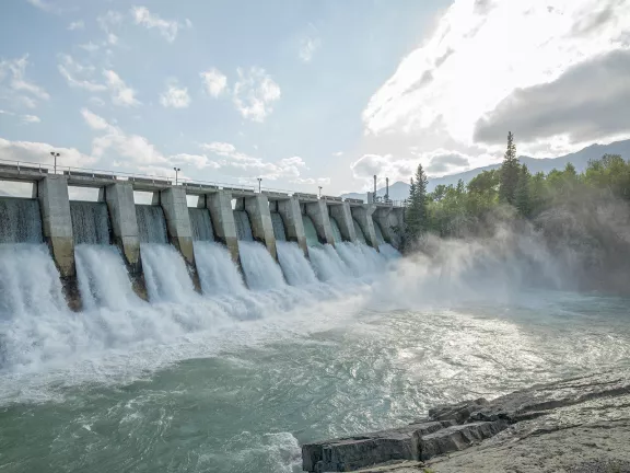 Che cos'è l'energia? Scoprilo con AGN ENERGIA - 8 Sai cos’è l’energia? AGN ENERGIA ti aiuta a scoprire il mondo energetico e a trovare la soluzione ideale per le tue necessità energetiche. - 8