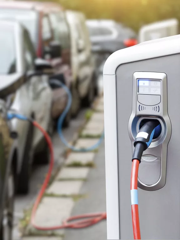 AGN e-DRIVE Wallbox per i condomini - 5 Scopri con AGNe-drive la nostra wallbox domestica: una stazione di ricarica auto direttamente nel tuo condominio! Scopri l'offerta! - 5