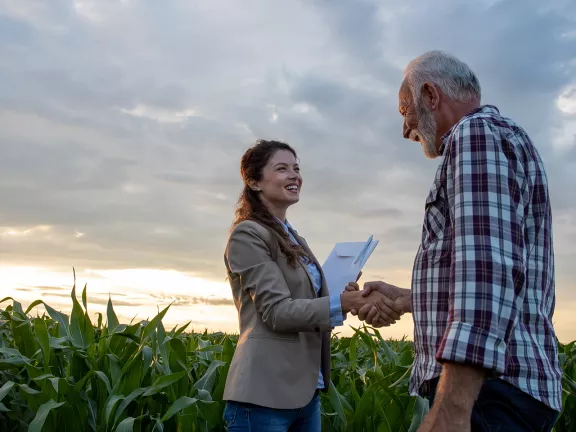 GPL Industriale e GPL agricolo per aziende - 2 Con AGN ENERGIA hai GPL per uso Industriale e Agricolo per aziende. Serbatoi per uso professionale, per riscaldamento e usi produttivi. - 2