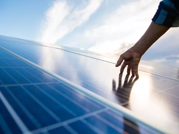 Impianti Solari Fotovoltaici per Aziende - 2 Scopri l'offerta Solar AGN ENERGIA. Impianti Fotovoltaici e Solari per aziende ed imprese. Scegli soluzioni personalizzate! - 2