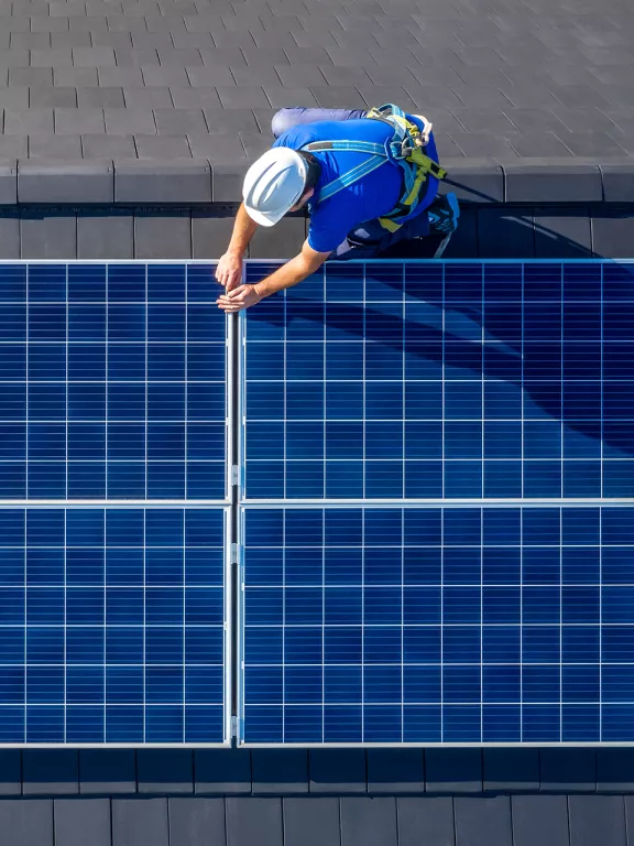 Impianti Solari Fotovoltaici per Aziende - 4 Scopri l'offerta Solar AGN ENERGIA. Impianti Fotovoltaici e Solari per aziende ed imprese. Scegli soluzioni personalizzate! - 4
