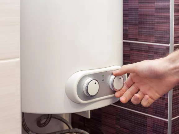 Piccoli accorgimenti per risparmiare energia - 5 Basta poco per migliorare il consumo di energia nelle nostre case. Scopri con AGN ENERGIA come risparmiare sulla bolletta dell'energia. - 5
